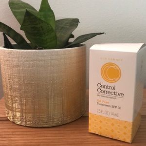 Control Corrective oil free sunscreen spf 30